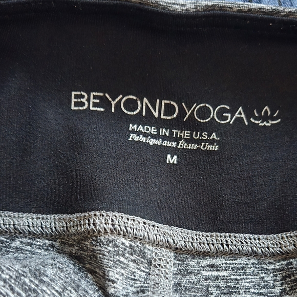 Beyond Yoga Twist and Shout Gray Spacedye Cropped Leggings Womens- MED #A1 - Picture 4 of 4